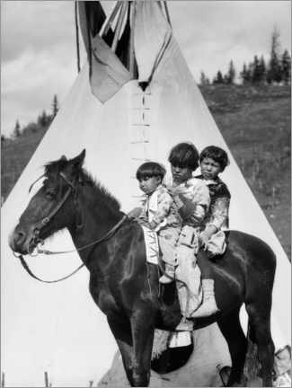 Poster Three Sioux children on a horse