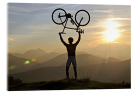 Akrylglastavla  Man holding a racing bike above his head